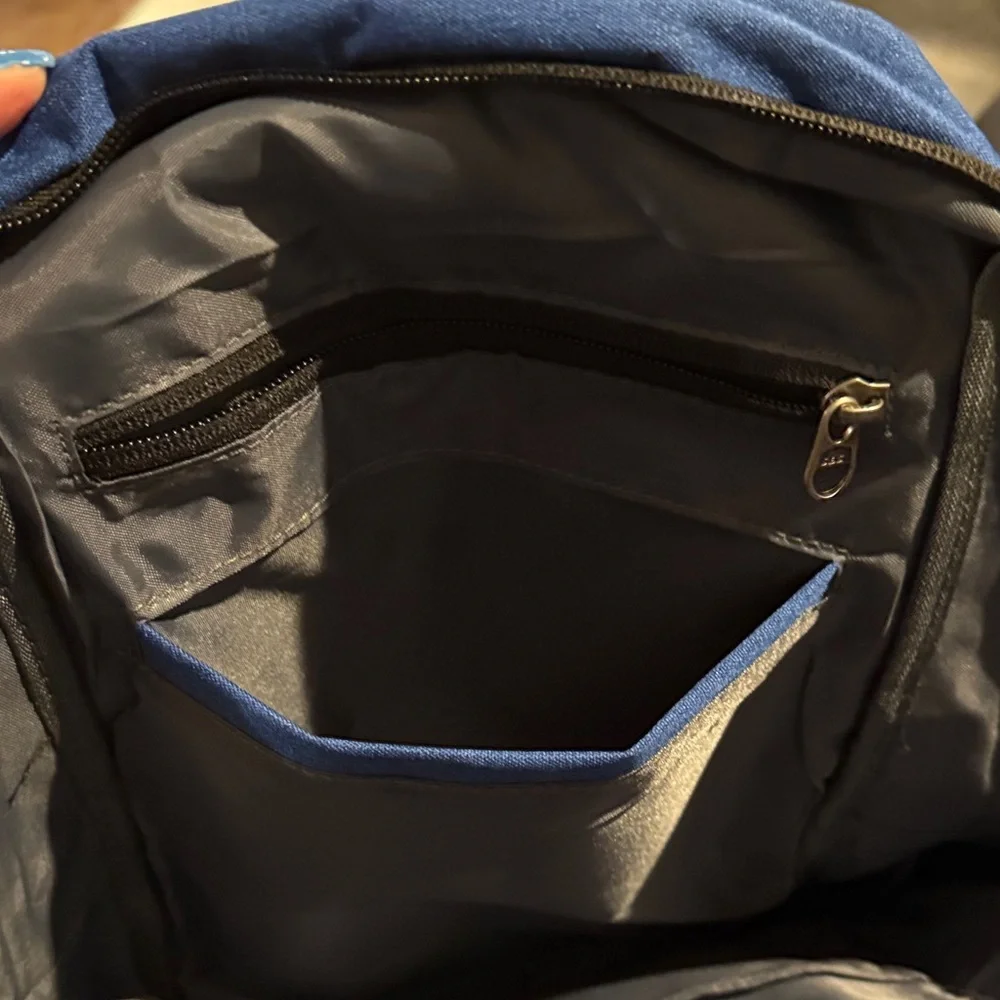 Cafele Blue Gamer Laptop Multimedia Backpack with built in USB. Never used.